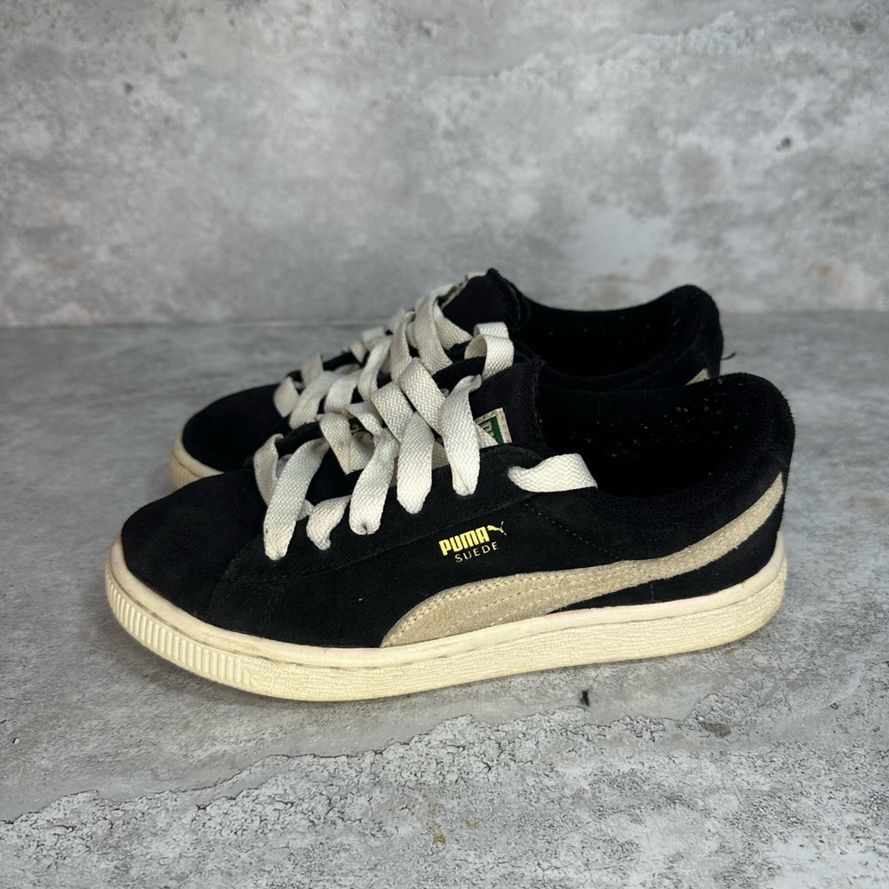 Size 2.5Y - PUMA Suede Classic Eco Black‎ Comes With Box